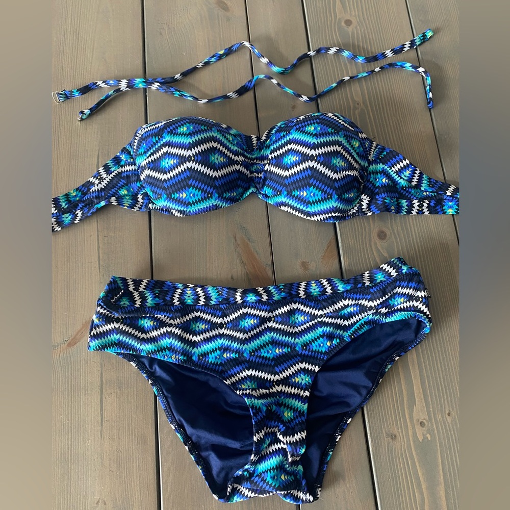 La vie en rose bikini.  Small bandeau top, medium bottoms x 2.  Worn once.